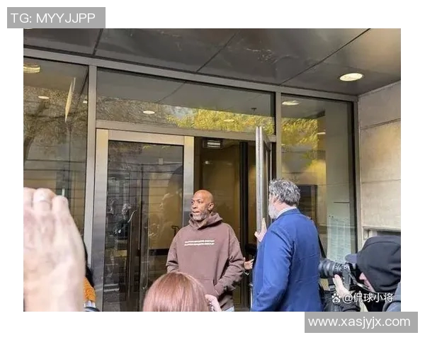 罗齐尔与比卢普斯离队期间薪水停发