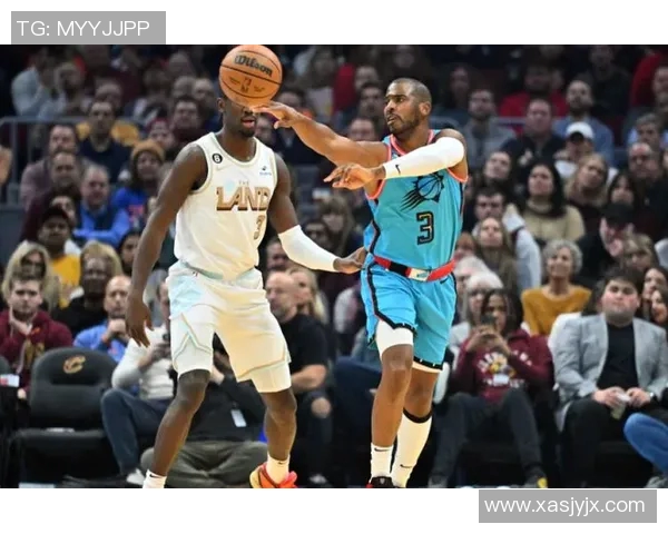 小米切尔：不能让韦尔自己抢篮板 后卫也得参与主要责任在我